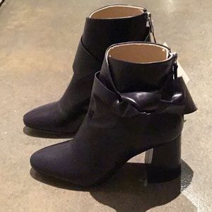 Zara leather navy ankle boots